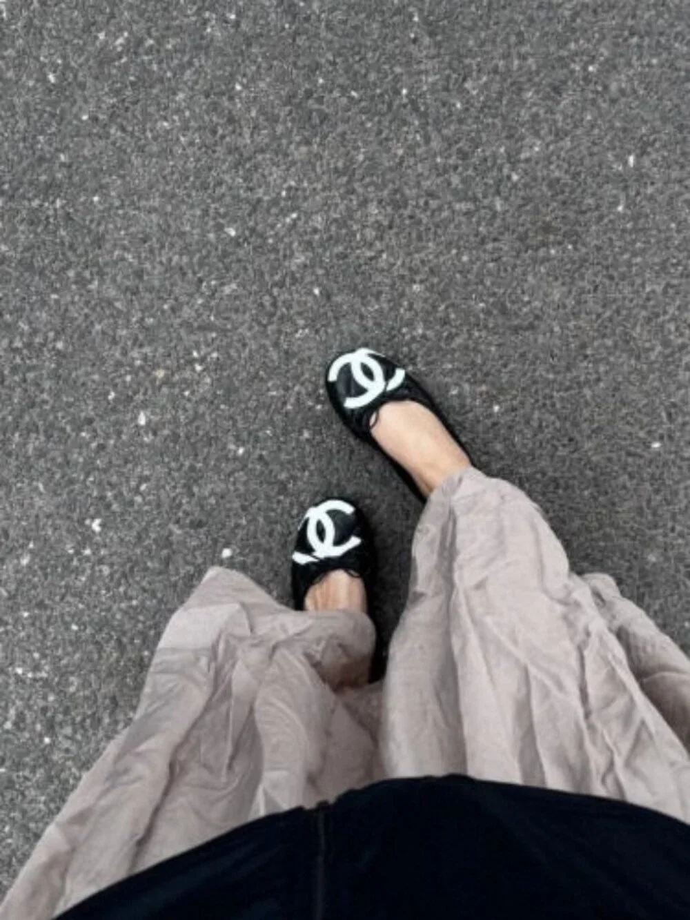 CHANEL Quilted CC Bow Ballet Flats – Black/White, Size 39 with Box